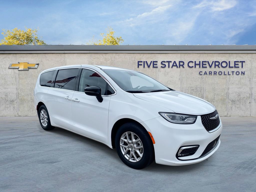 Used 2024 Chrysler Pacifica Touring-L image 1