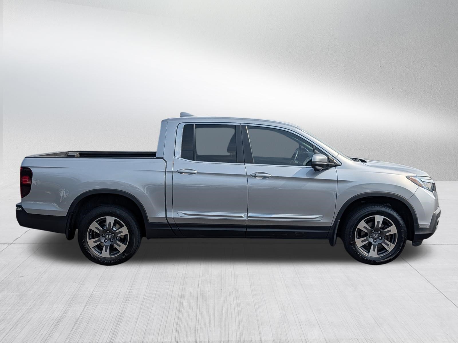 Used 2017 Honda Ridgeline RTL-T image 8