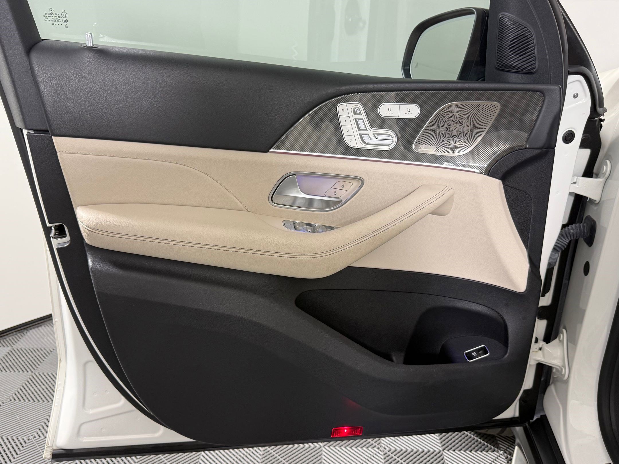 Used 2022 Mercedes-Benz GLS 450 4MATIC image 22