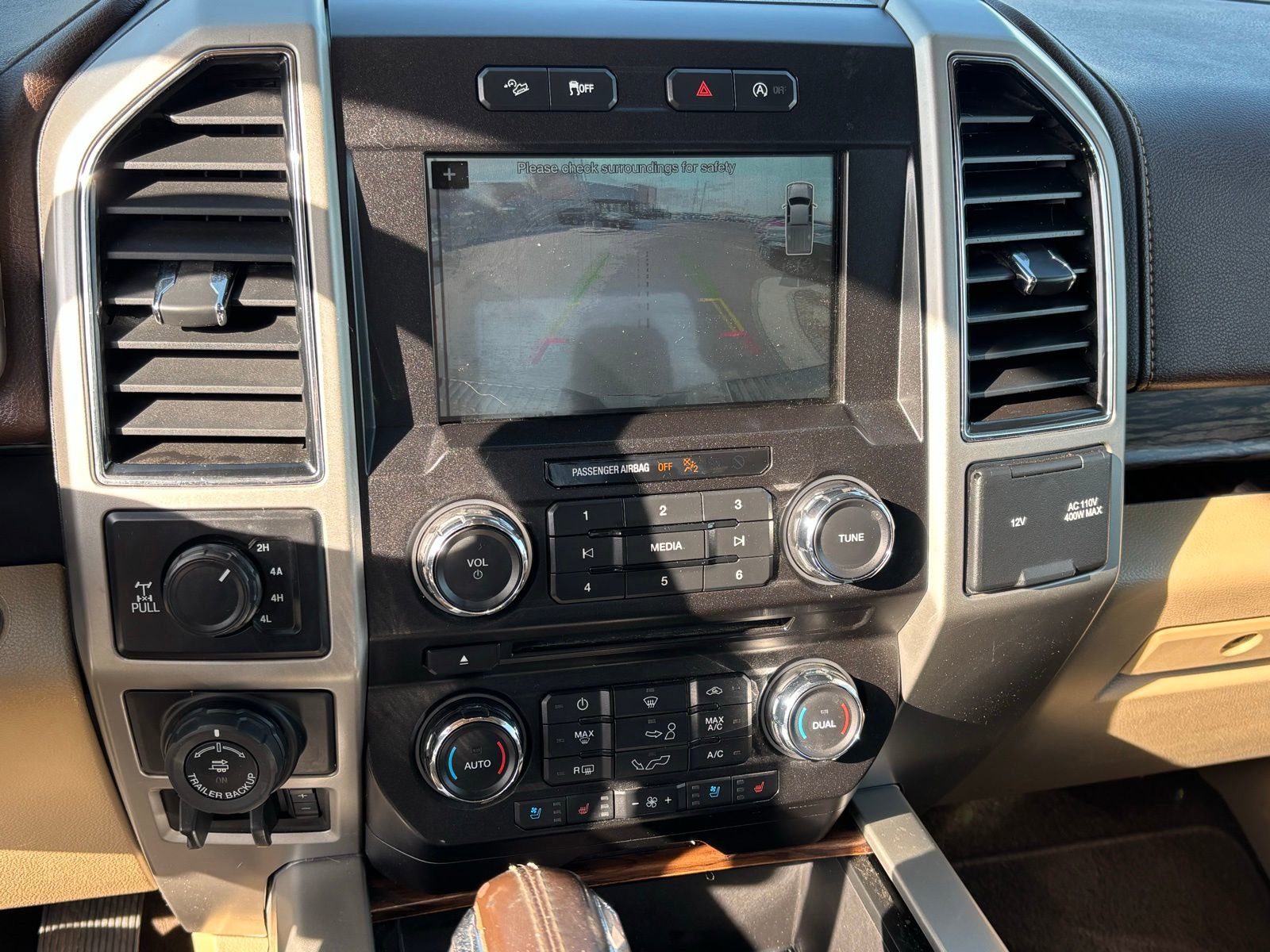 Used 2018 Ford F150 Lariat w/ Equipment Group 501A Mid AWD/4WD image 19