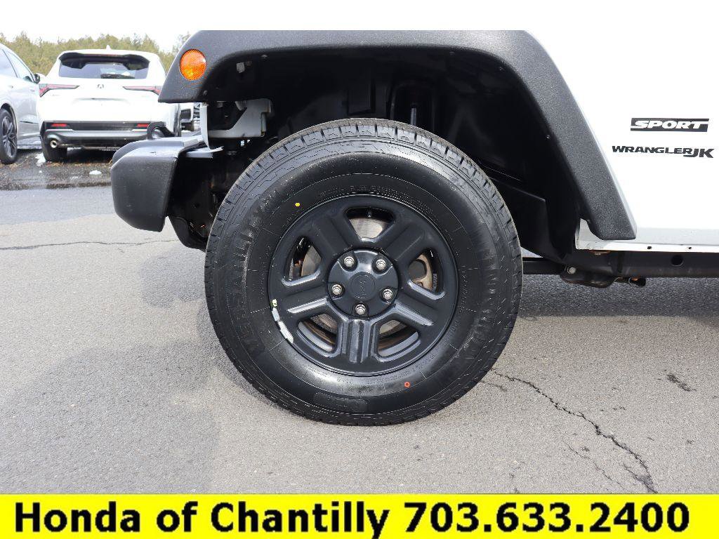 Used 2018 Jeep Wrangler Sport w/ Connectivity Group image 21