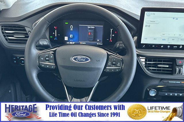 New 2025 Ford Escape SE image 11