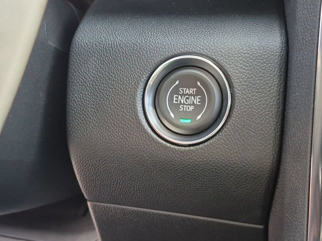 New 2026 GMC Acadia AT4 w/ LPO, Floor Liner Package AWD/4WD image 18