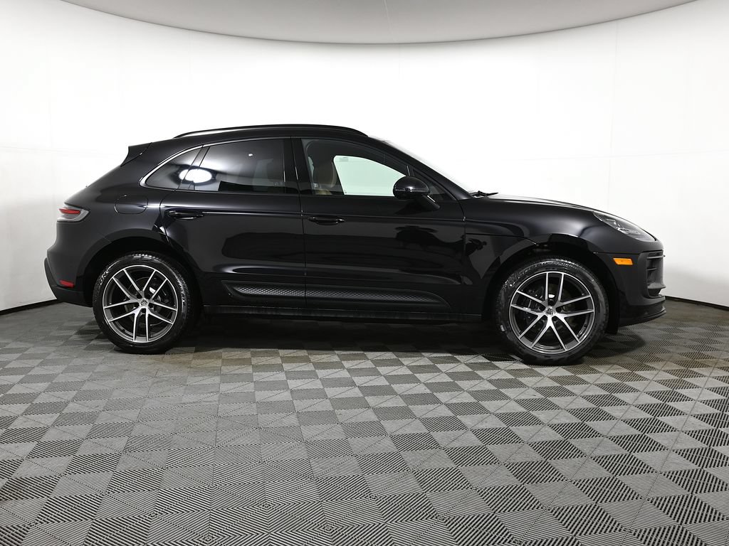 New 2026 Porsche Macan AWD/4WD image 8