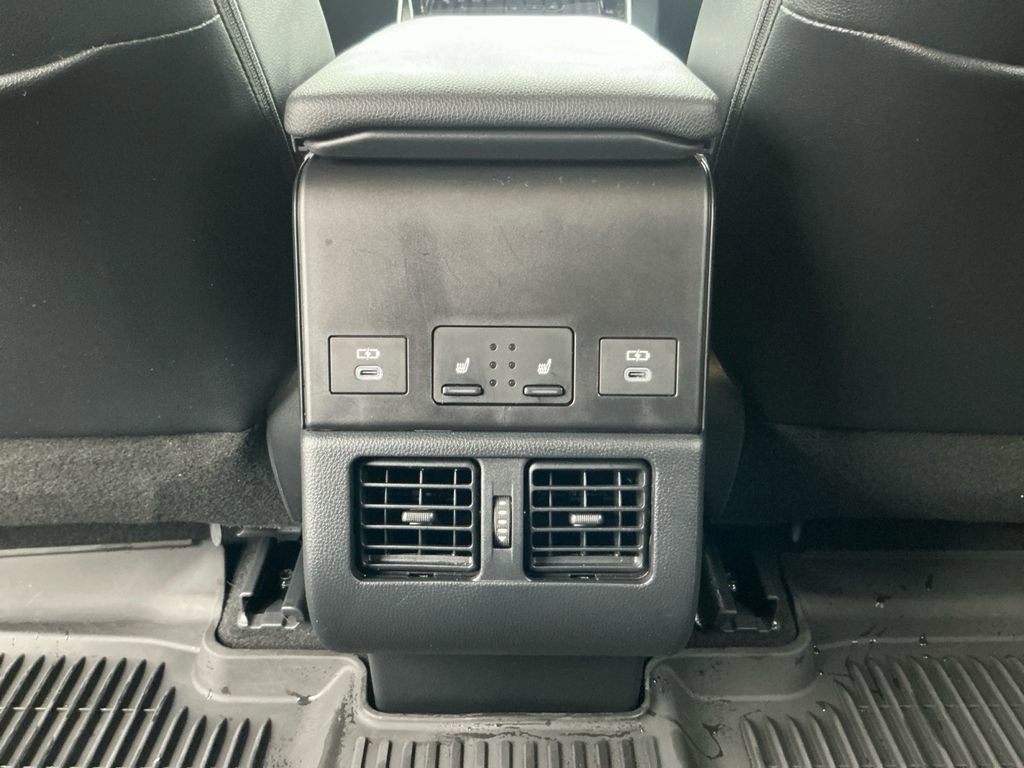 Used 2024 Subaru Solterra Limited image 20