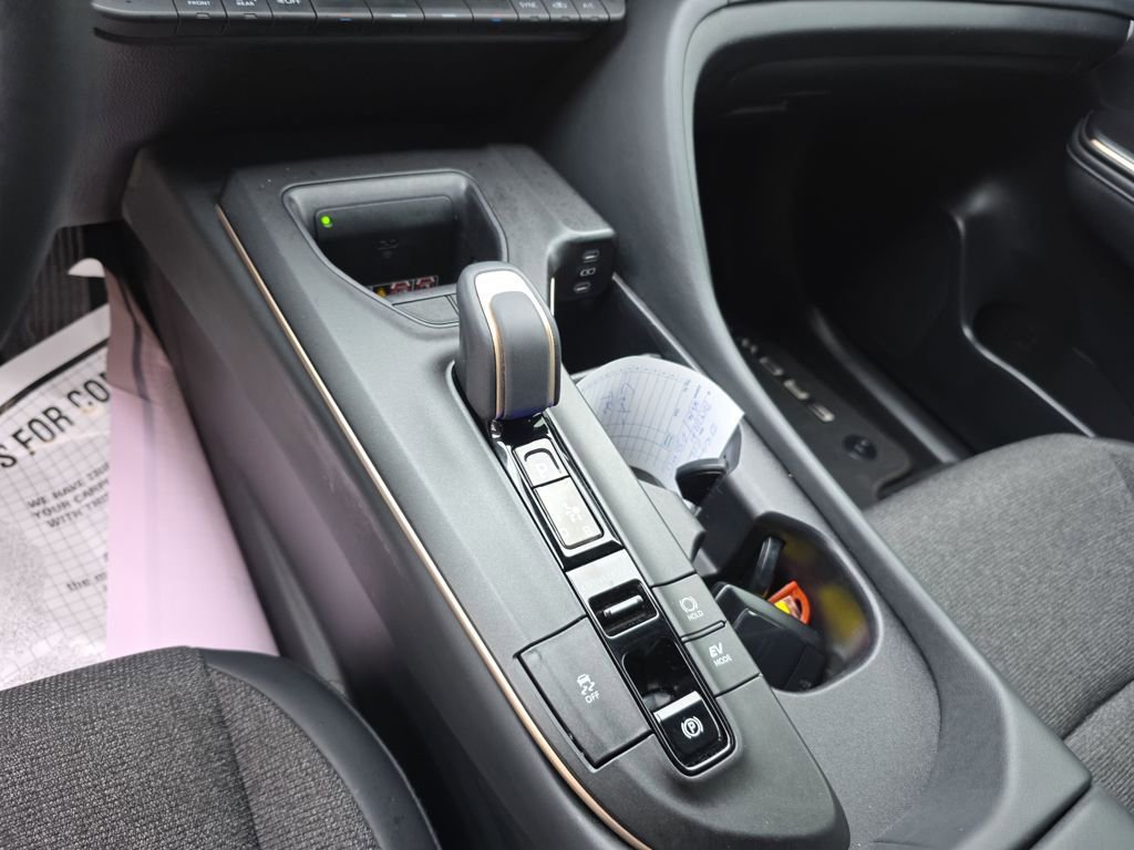 Used 2023 Toyota Crown XLE image 9