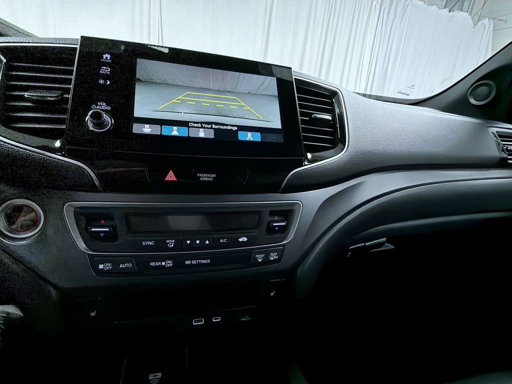 Used 2025 Honda Passport EX-L image 21