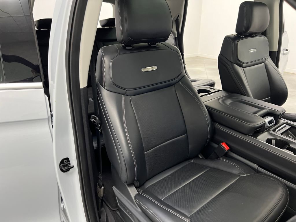 Used 2025 Ford Expedition Platinum AWD/4WD image 24