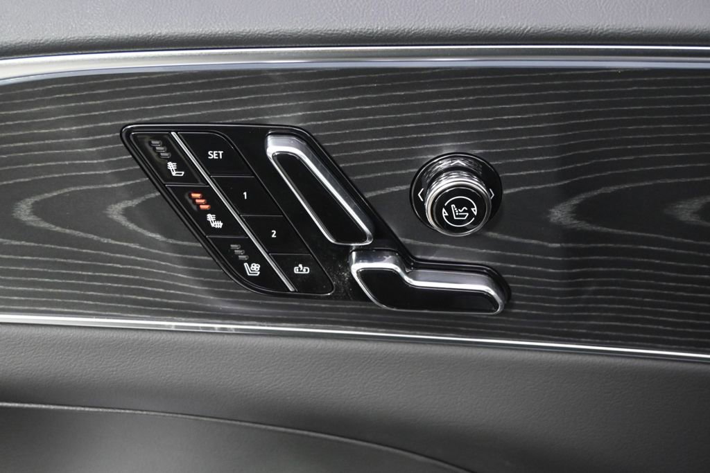 New 2026 Cadillac Lyriq Signature Sport w/ LPO, Floor Liner Package image 14