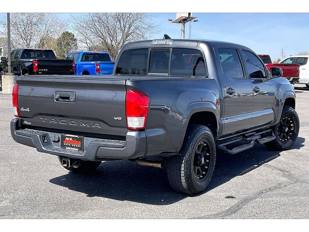 Used 2017 Toyota Tacoma SR w/ Tow Package AWD/4WD image 15