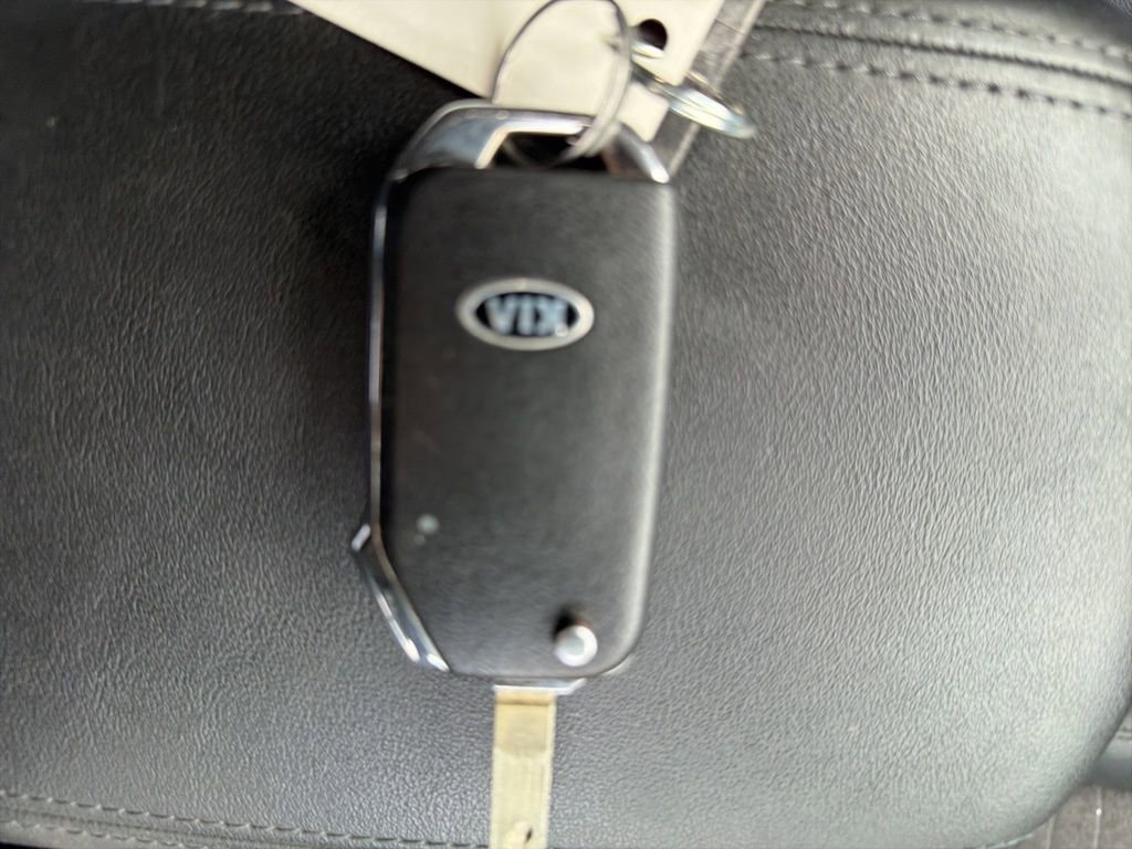 Used 2021 Kia Seltos S image 18