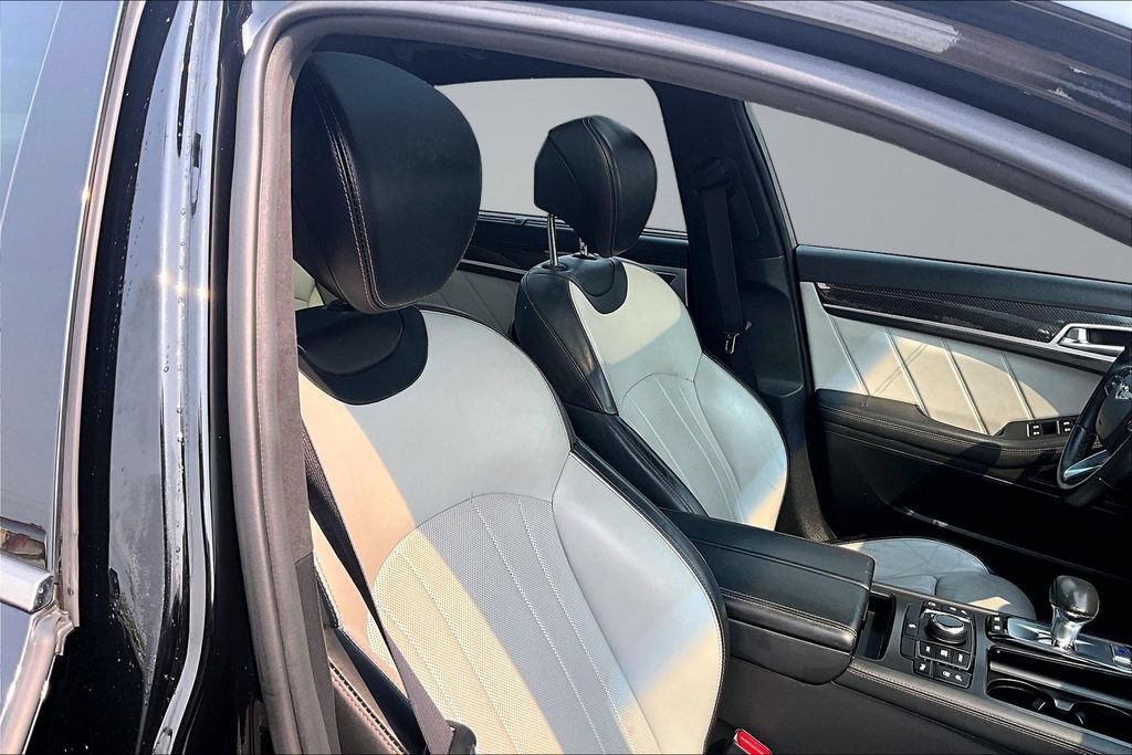 Used 2018 Genesis G80 3.3T Sport RWD image 7