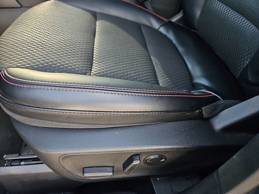 Used 2024 Ford Escape ST-Line w/ Tech Pack #1 FWD image 23