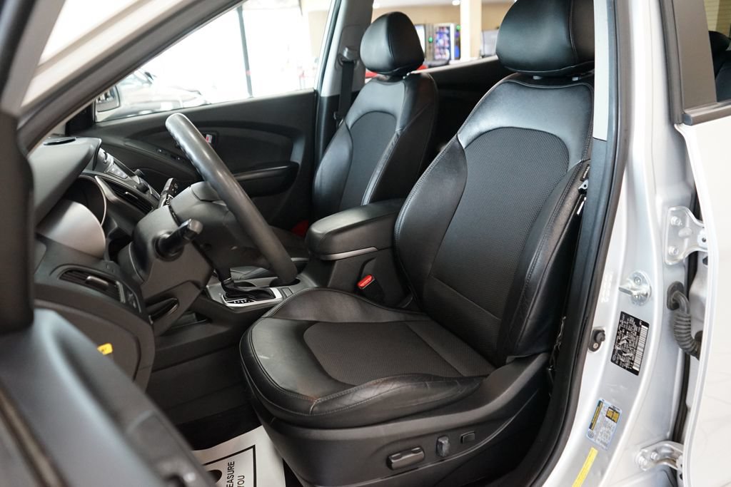 Used 2015 Hyundai Tucson GLS w/ Option Group 02 AWD/4WD image 2