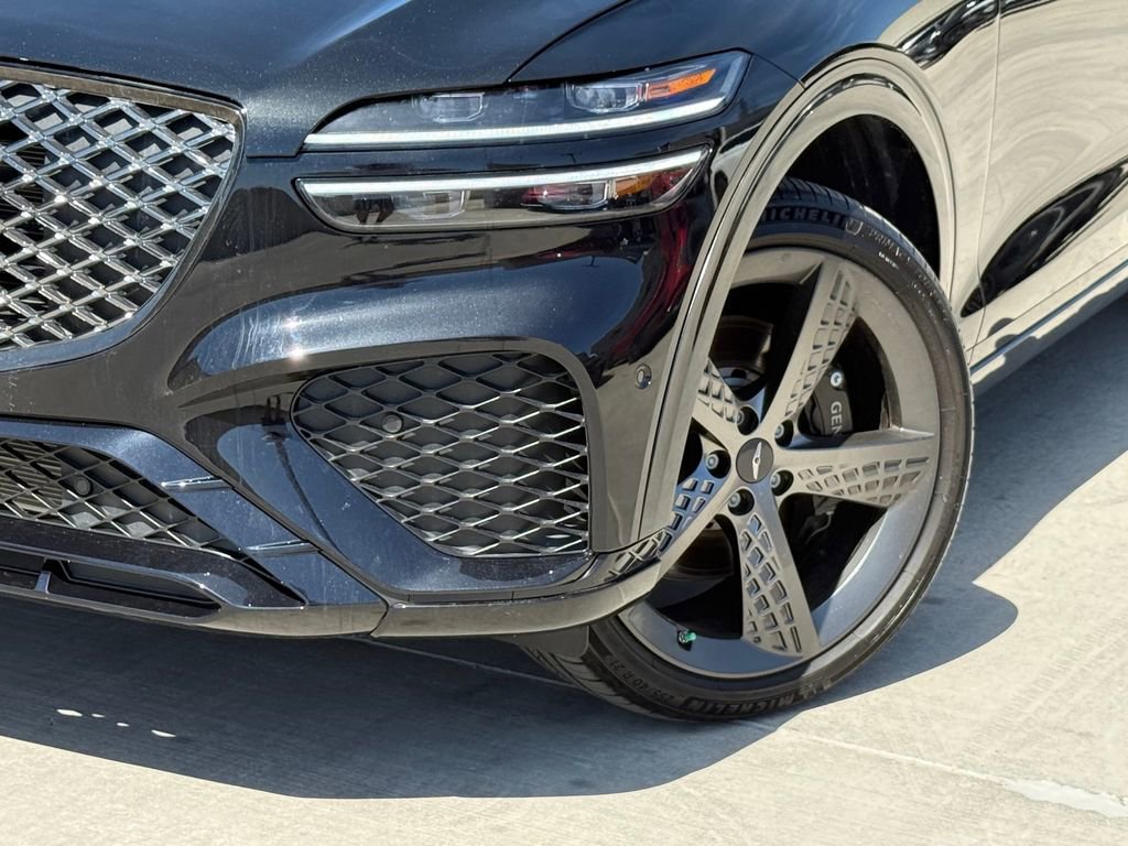 Used 2025 Genesis GV70 3.5T Sport w/ Sport Advanced Package image 2
