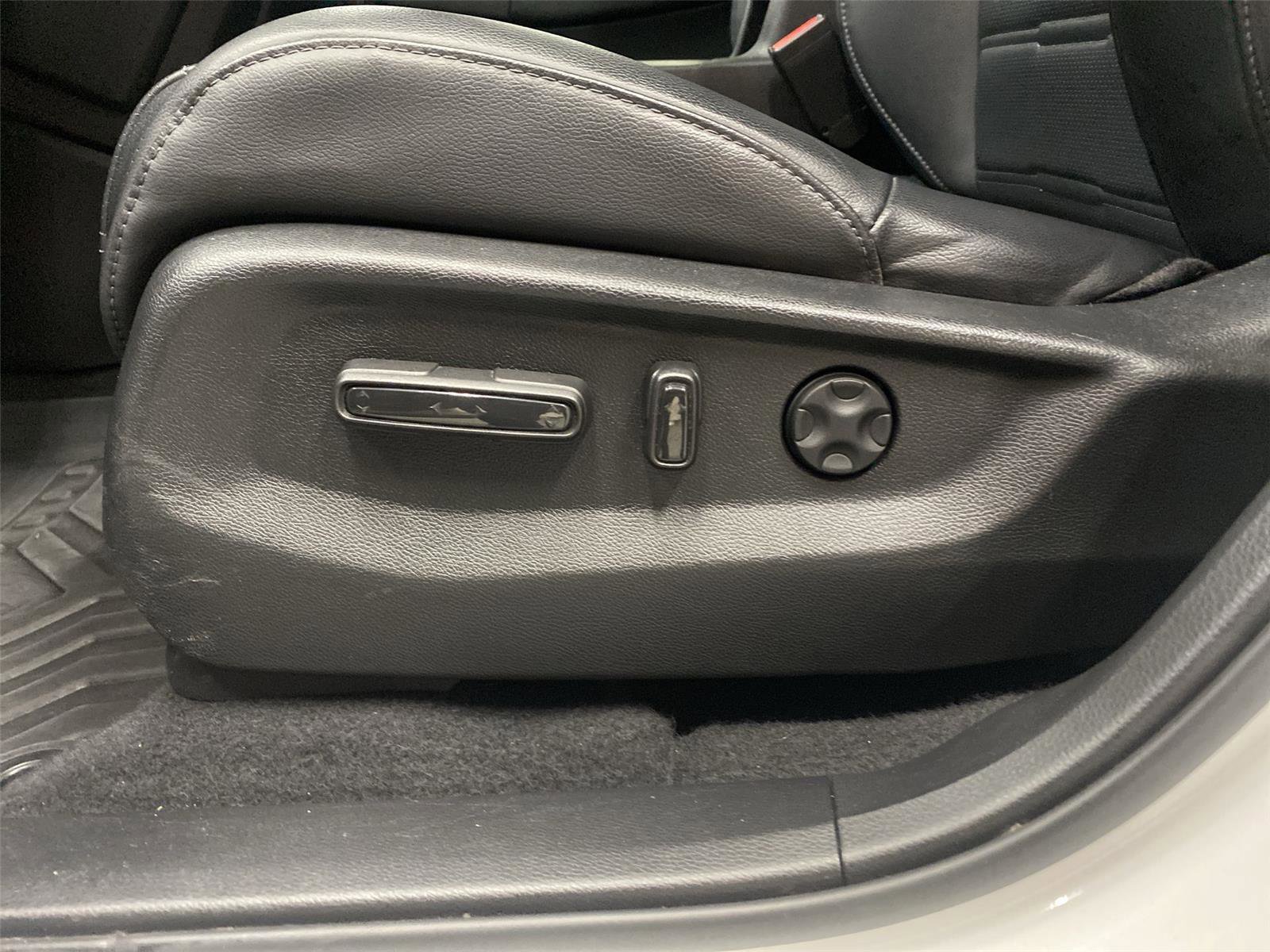 Used 2020 Honda CR-V EX-L image 18