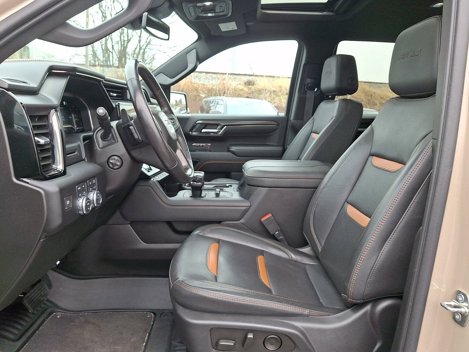 Used 2023 GMC Sierra 1500 AT4 w/ AT4 Premium Package image 13