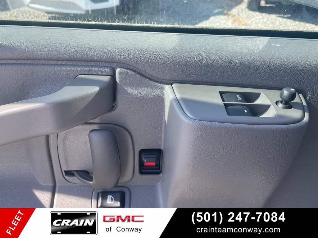 New 2025 GMC Savana 2500 w/ Driver Convenience Package RWD image 18