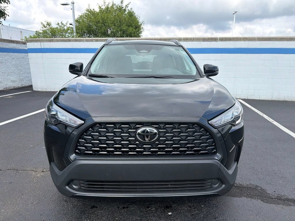 Used 2023 Toyota Corolla Cross LE w/ Moonroof Package AWD/4WD image 8