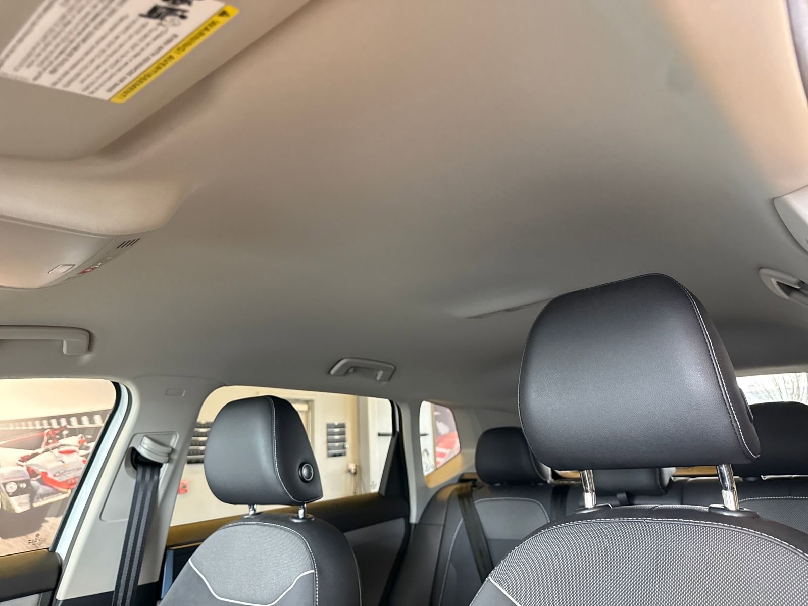 Certified 2024 Volkswagen Taos SE image 22