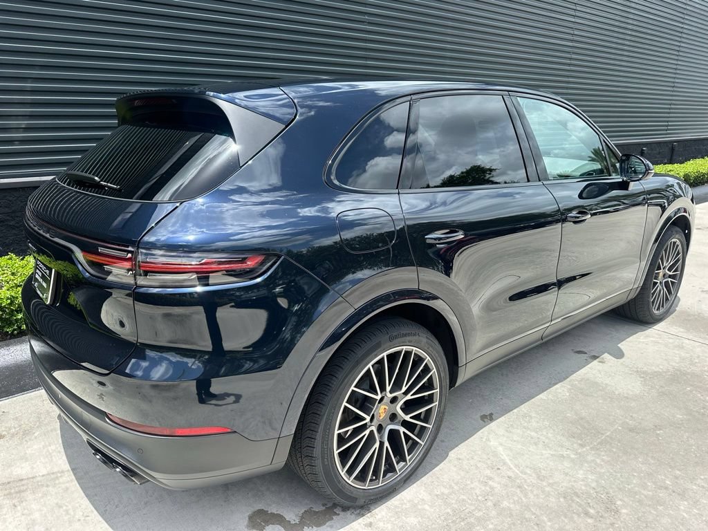 Certified 2023 Porsche Cayenne AWD/4WD image 9