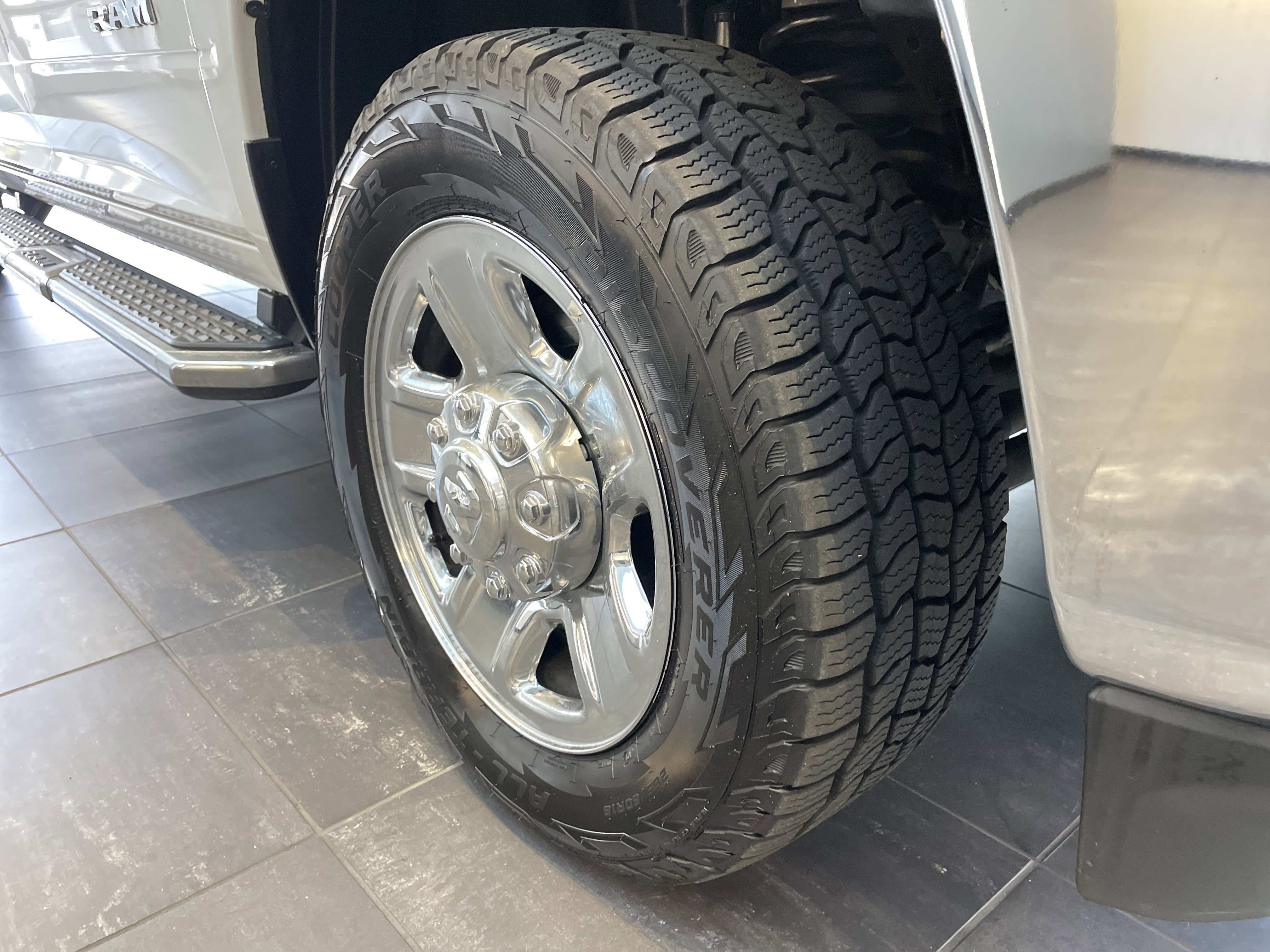 Used 2022 RAM 3500 Big Horn AWD/4WD image 13