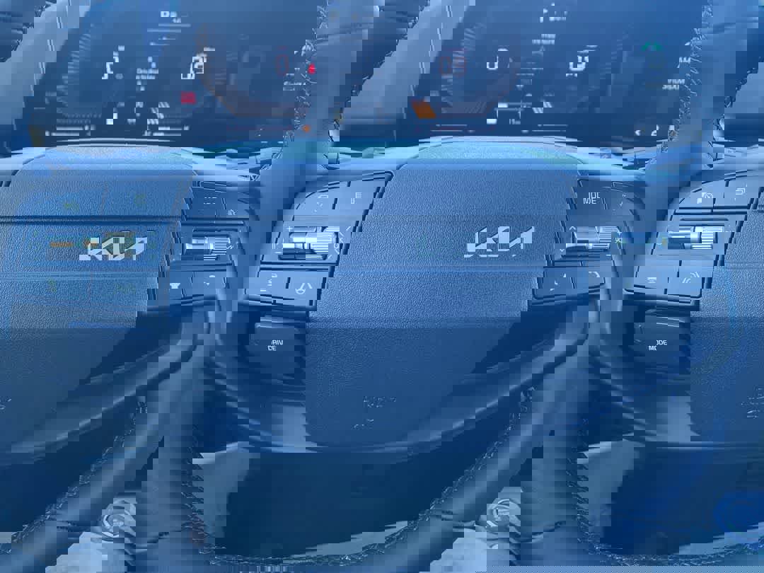 New 2026 Kia Sportage EX w/ EX Panorama Roof Package image 14