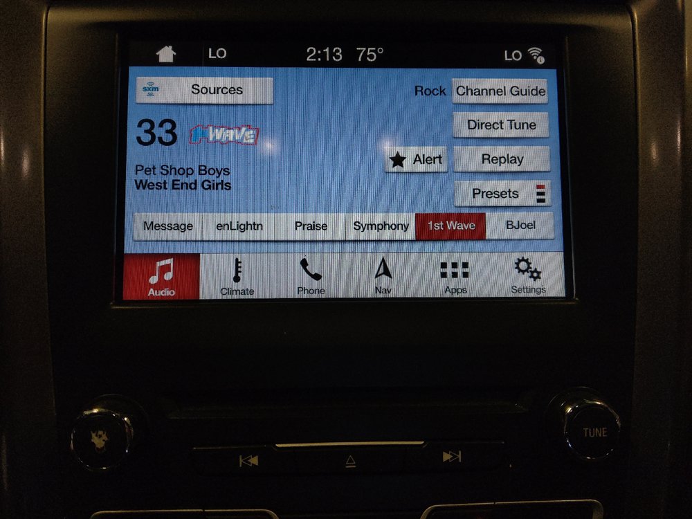 Used 2018 Ford Fusion SE w/ Fusion SE Technology Package FWD image 25