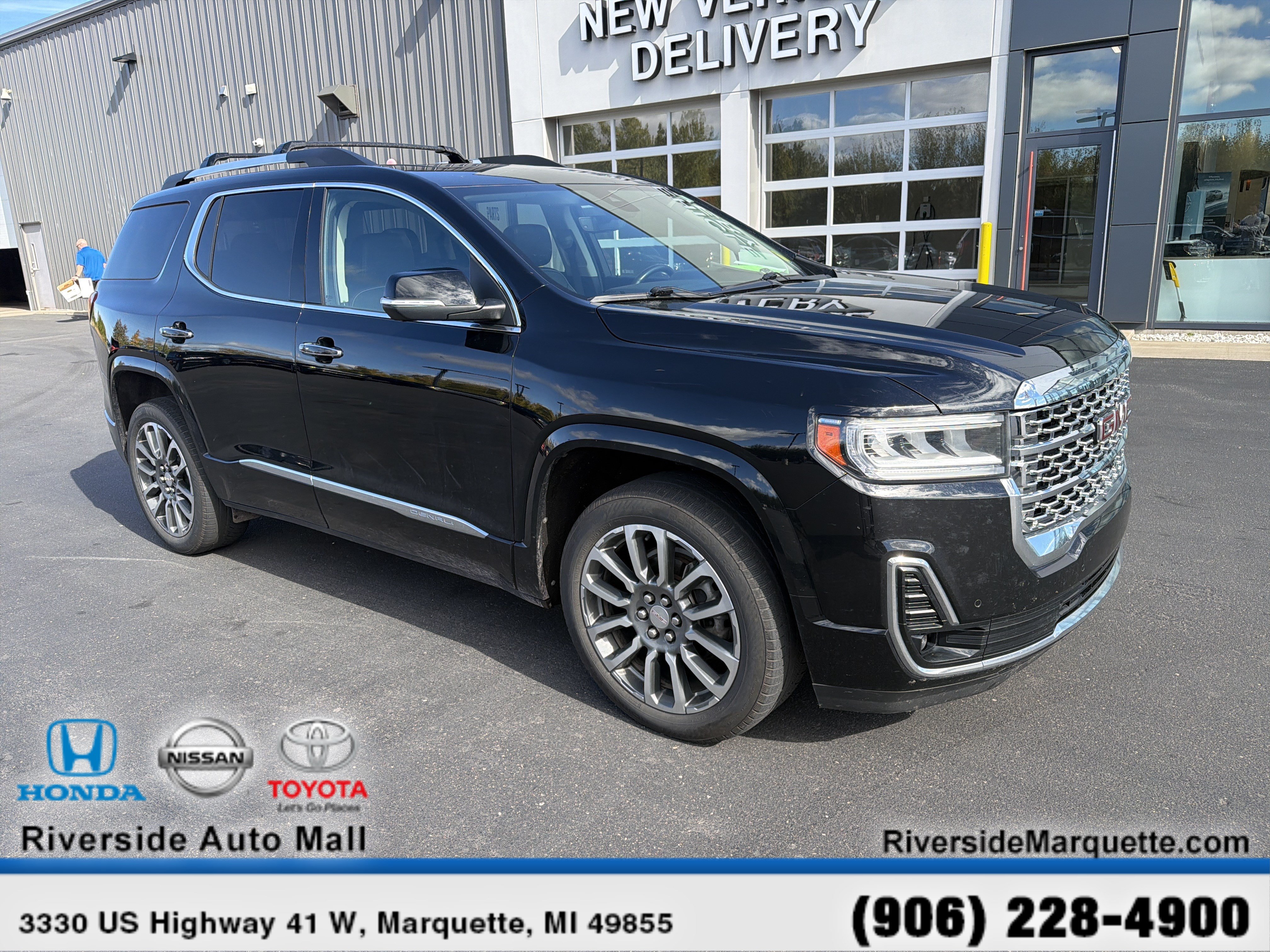 Used 2022 GMC Acadia Denali w/ Denali Ultimate Package