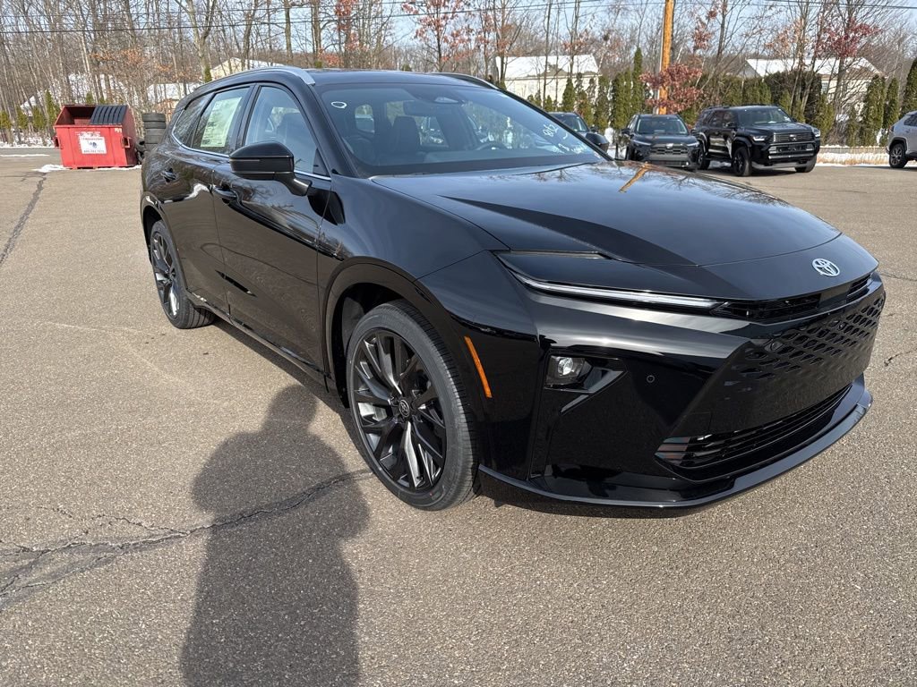 Certified 2025 Toyota Crown Signia w/ Advanced Technology Package image 7