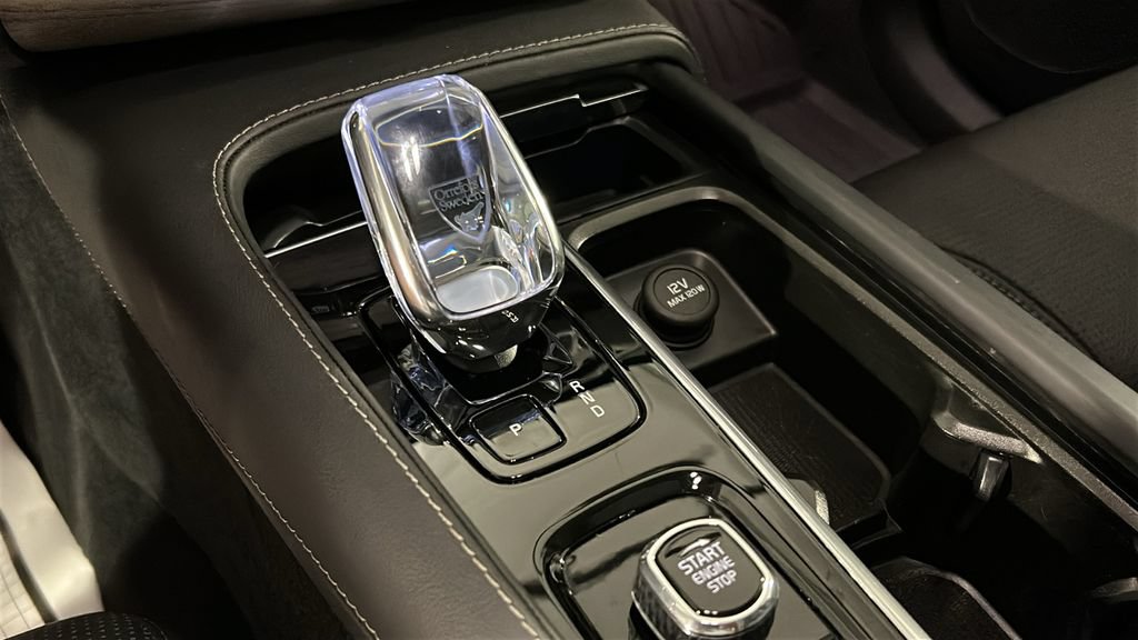 Certified 2023 Volvo XC90 B6 Ultimate w/ Protection Package Premier AWD/4WD image 18