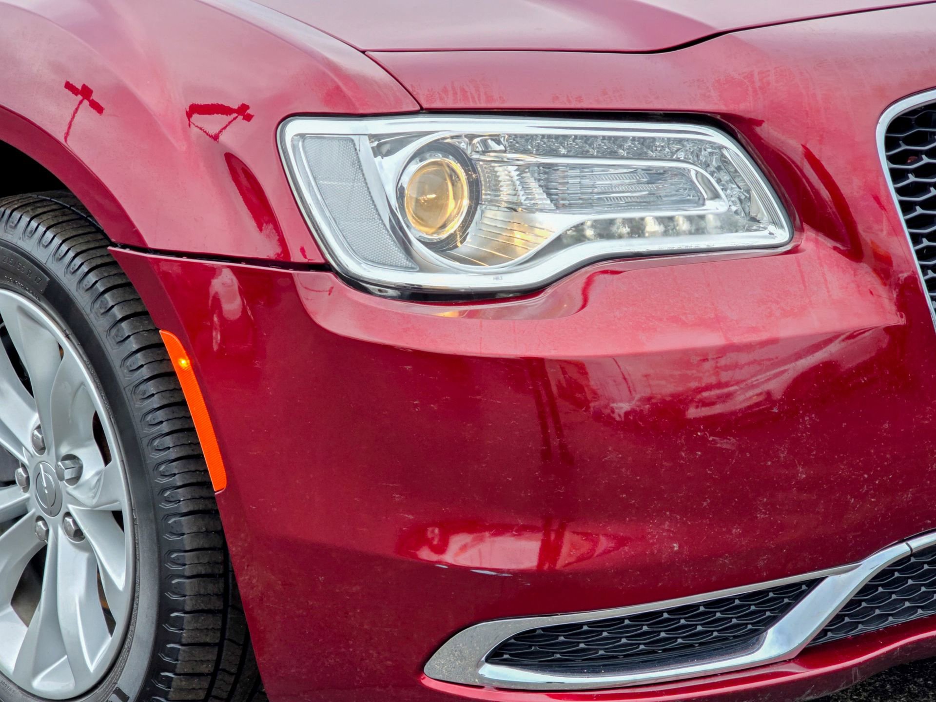 Used 2018 Chrysler 300 Touring image 5