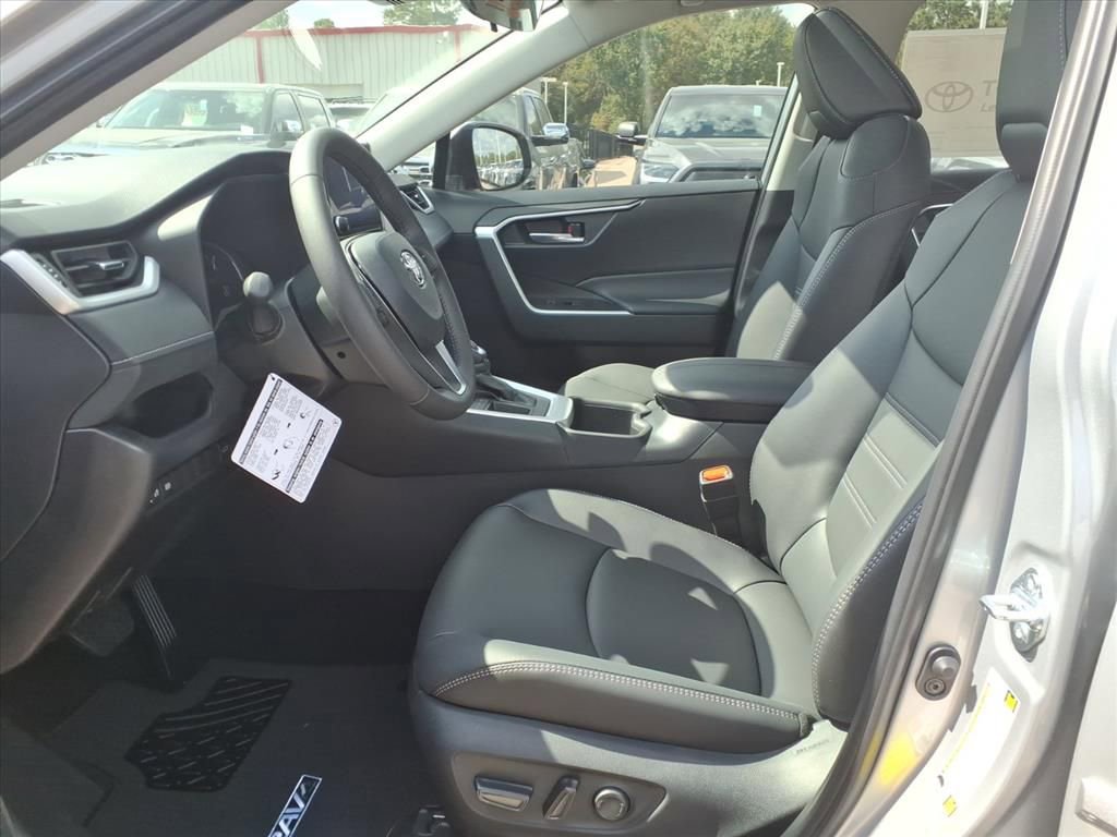 Certified 2025 Toyota RAV4 XLE Premium image 8