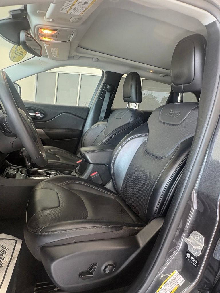 Used 2022 Jeep Cherokee Limited AWD/4WD image 11