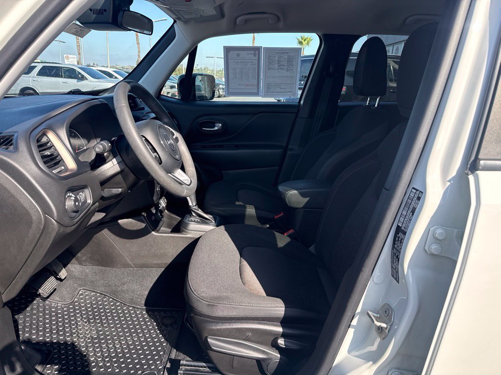 Certified 2023 Jeep Renegade Latitude AWD/4WD image 13