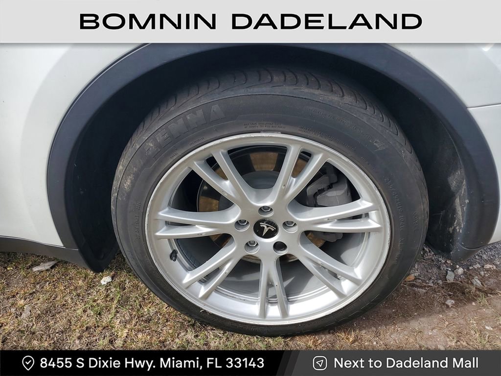 Used 2021 Tesla Model Y Long Range image 10