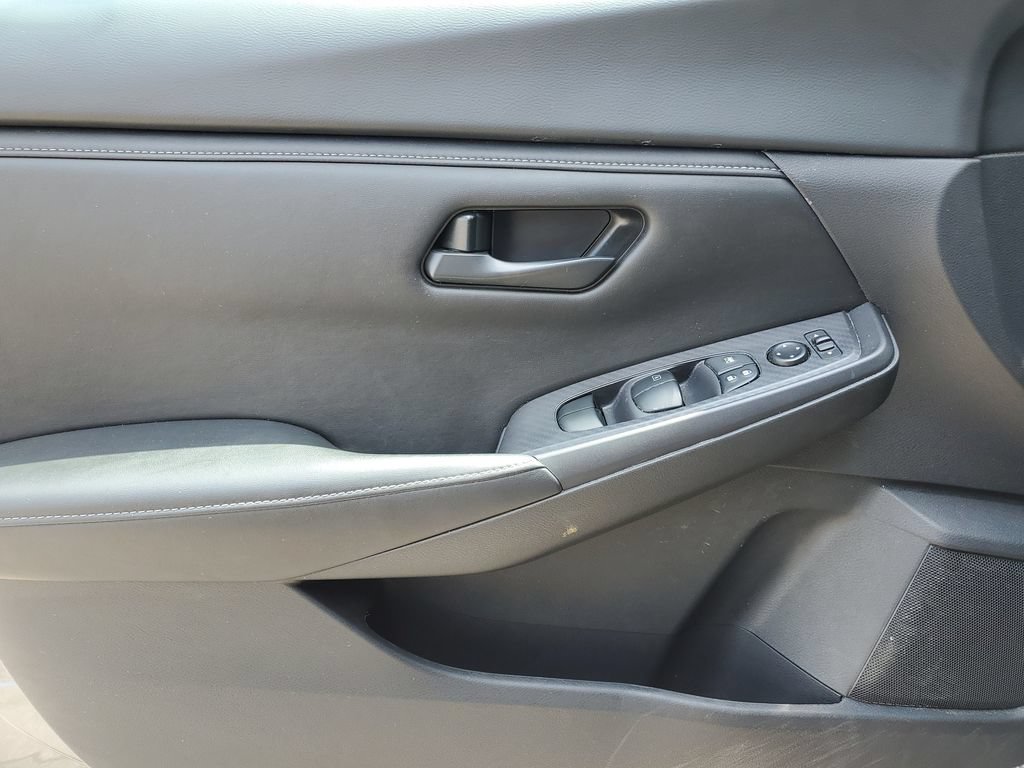 Used 2024 Nissan Sentra S FWD image 17