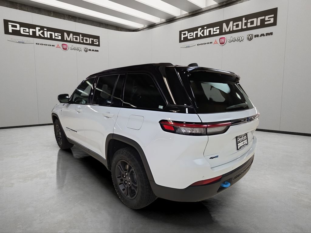 Used 2025 Jeep Grand Cherokee Trailhawk image 7