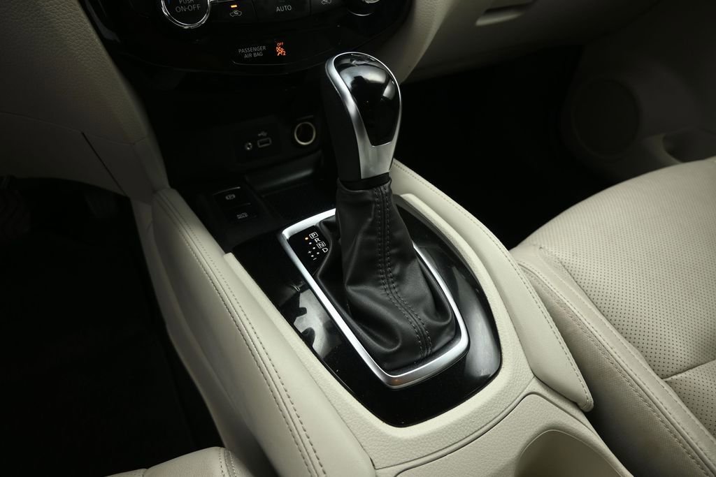 Used 2020 Nissan Rogue Sport SL w/ Premium Package FWD image 18