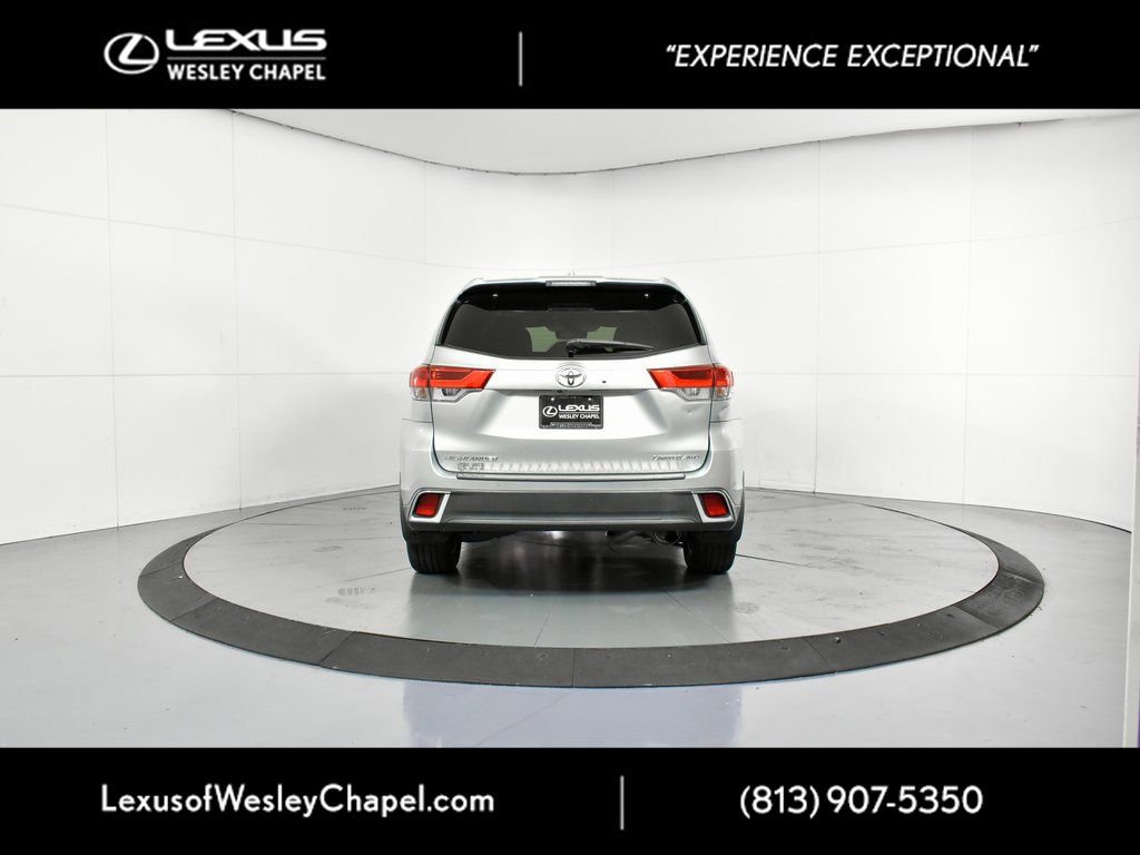 Used 2017 Toyota Highlander Limited image 7