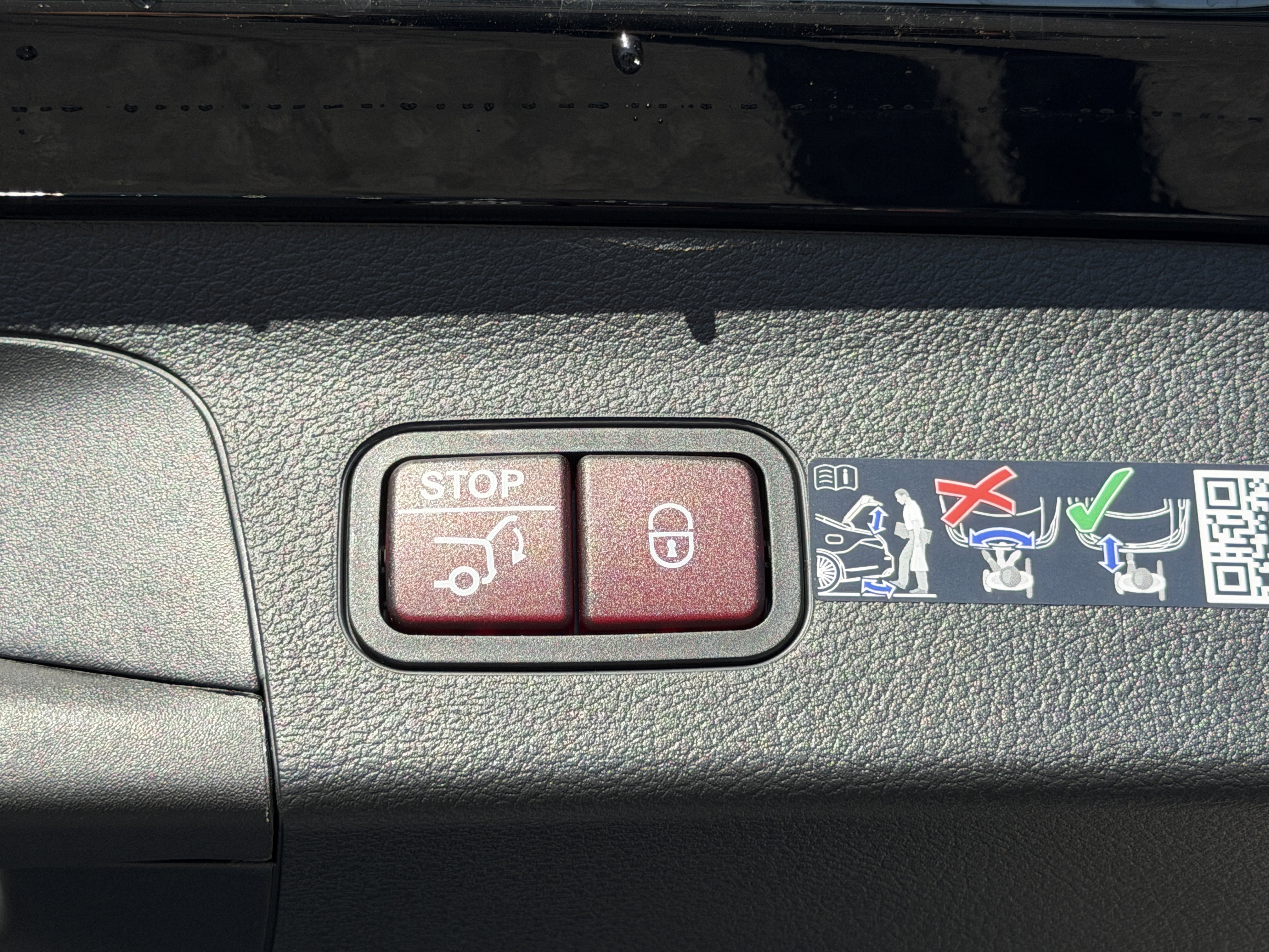 New 2026 Mercedes-Benz GLS 450 4MATIC image 14