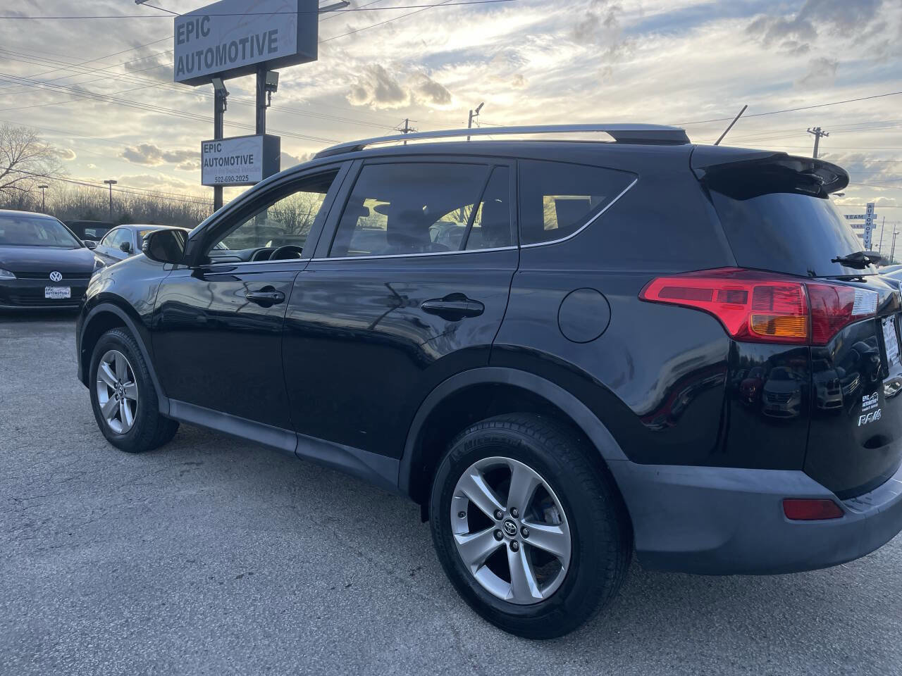 Used 2015 Toyota RAV4 XLE image 7
