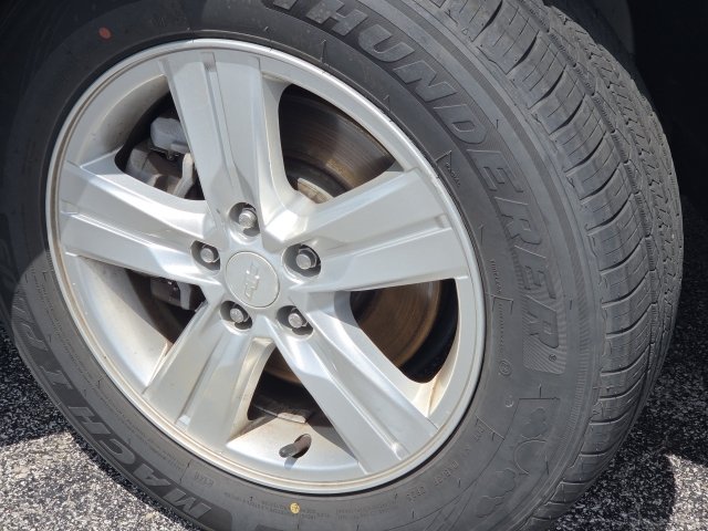 Used 2019 Chevrolet Trax LS w/ Tint and Cruise Package FWD image 7
