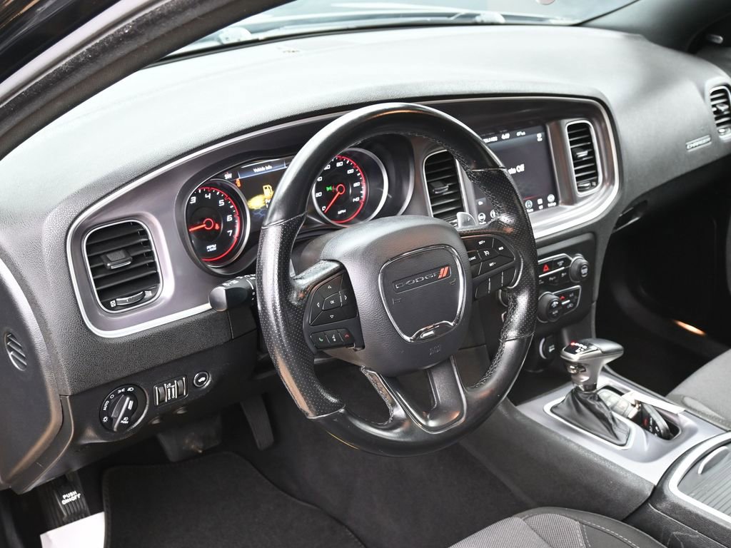 Used 2019 Dodge Charger SXT image 17