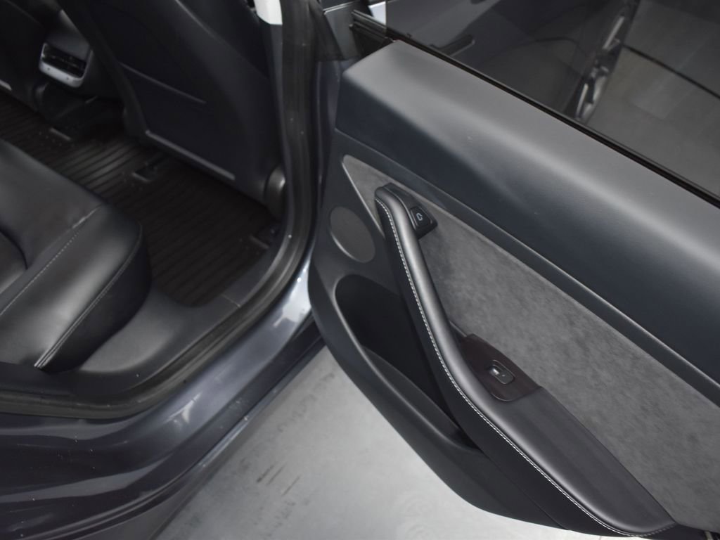 Used 2023 Tesla Model 3 Standard Range image 15