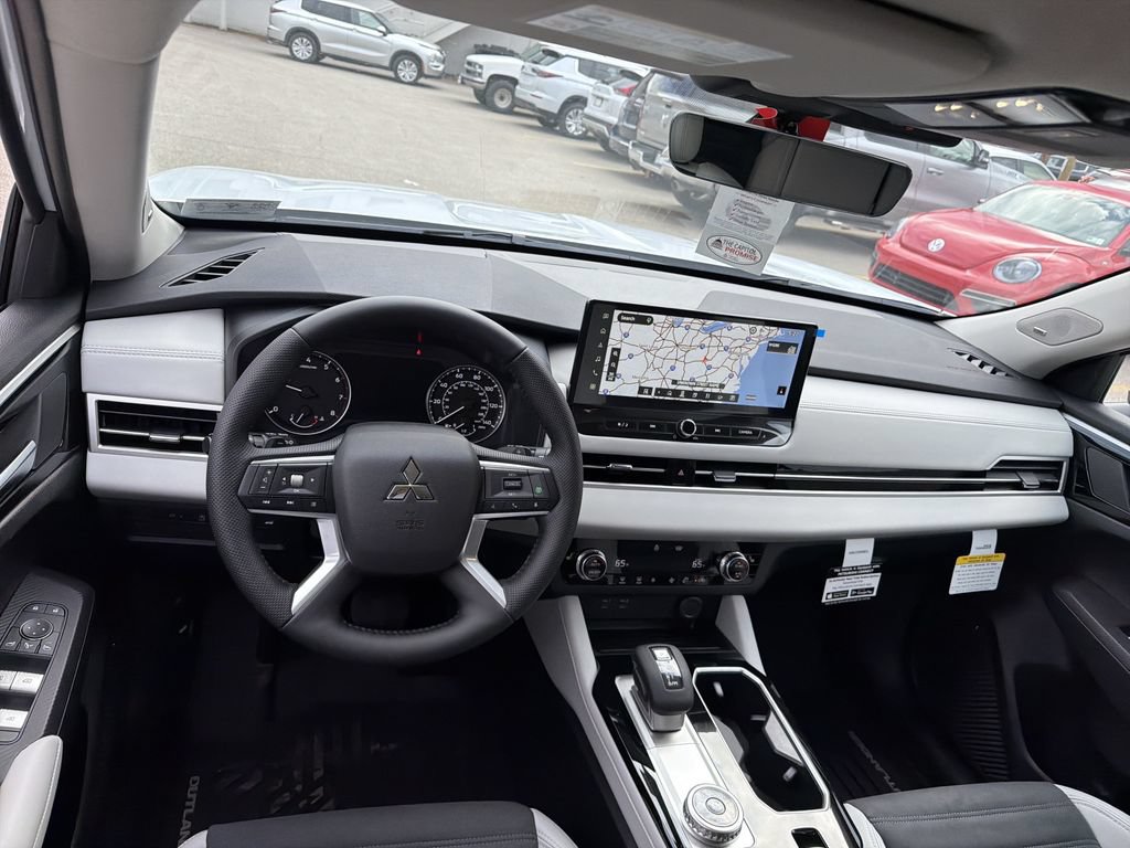 New 2026 Mitsubishi Outlander SE AWD/4WD image 14