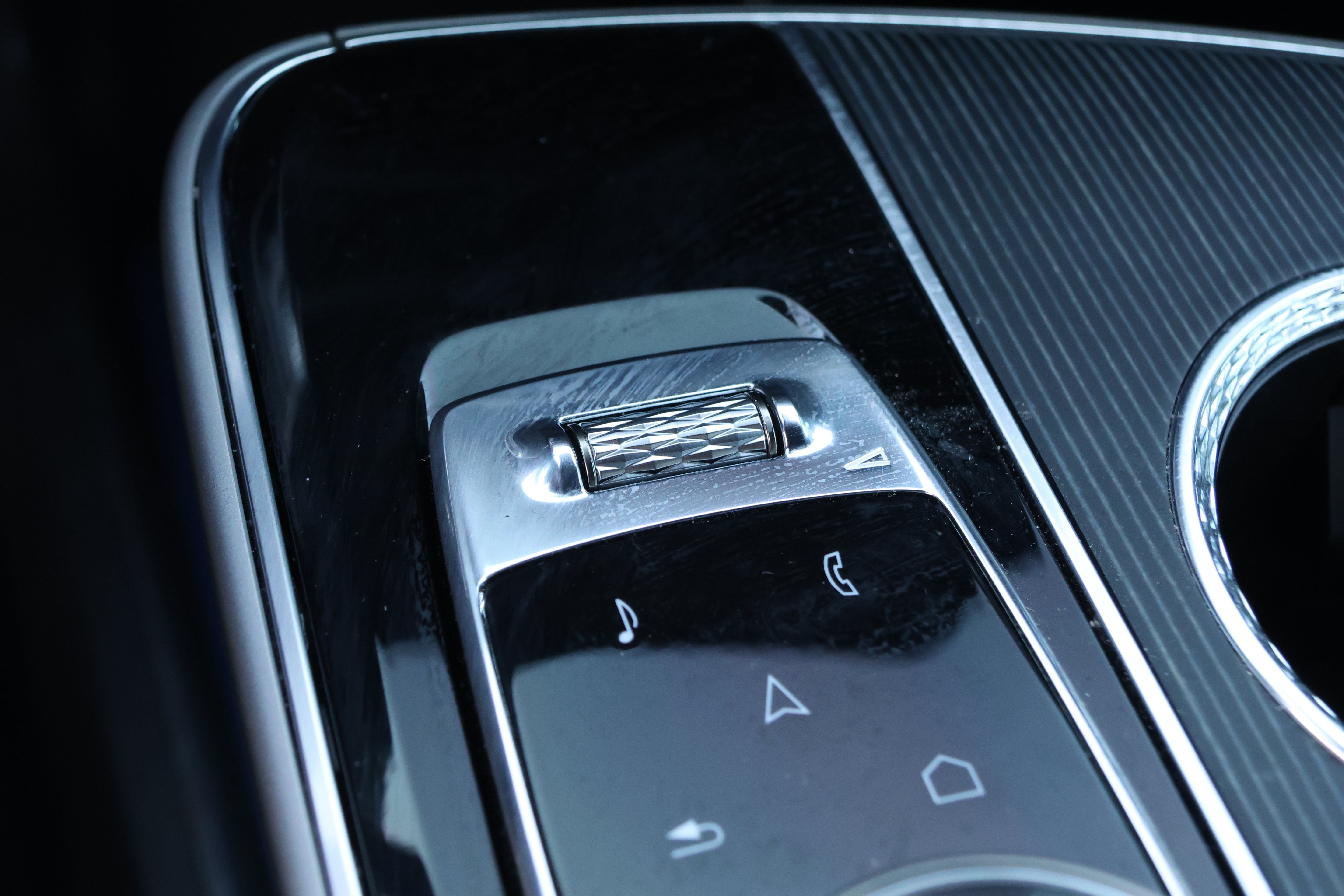 Used 2024 Cadillac Lyriq Luxury RWD image 28