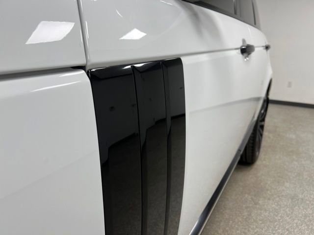 Used 2015 Land Rover Range Rover Supercharged image 13