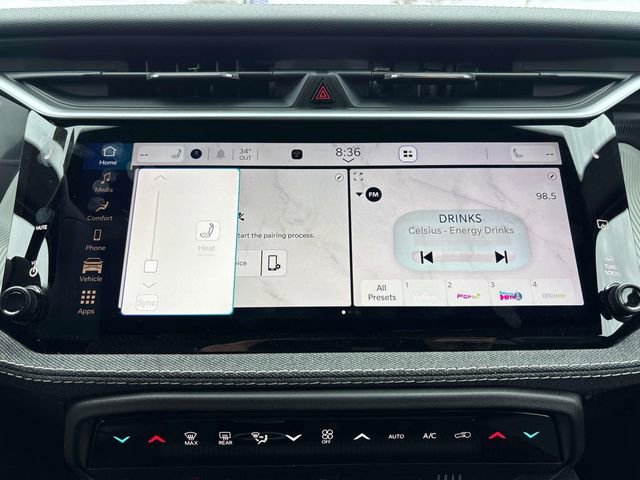 New 2026 Jeep Cherokee Laredo image 9