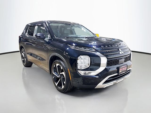 Used 2022 Mitsubishi Outlander SE AWD/4WD image 5